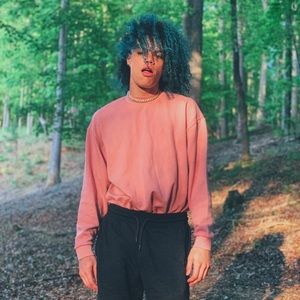 Meet your Posher, Devin